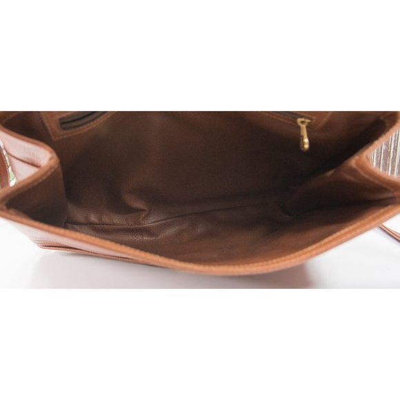 Fendi 1980s Vintage Caramel Leather Flap Crossbody - Picture 6 of 10